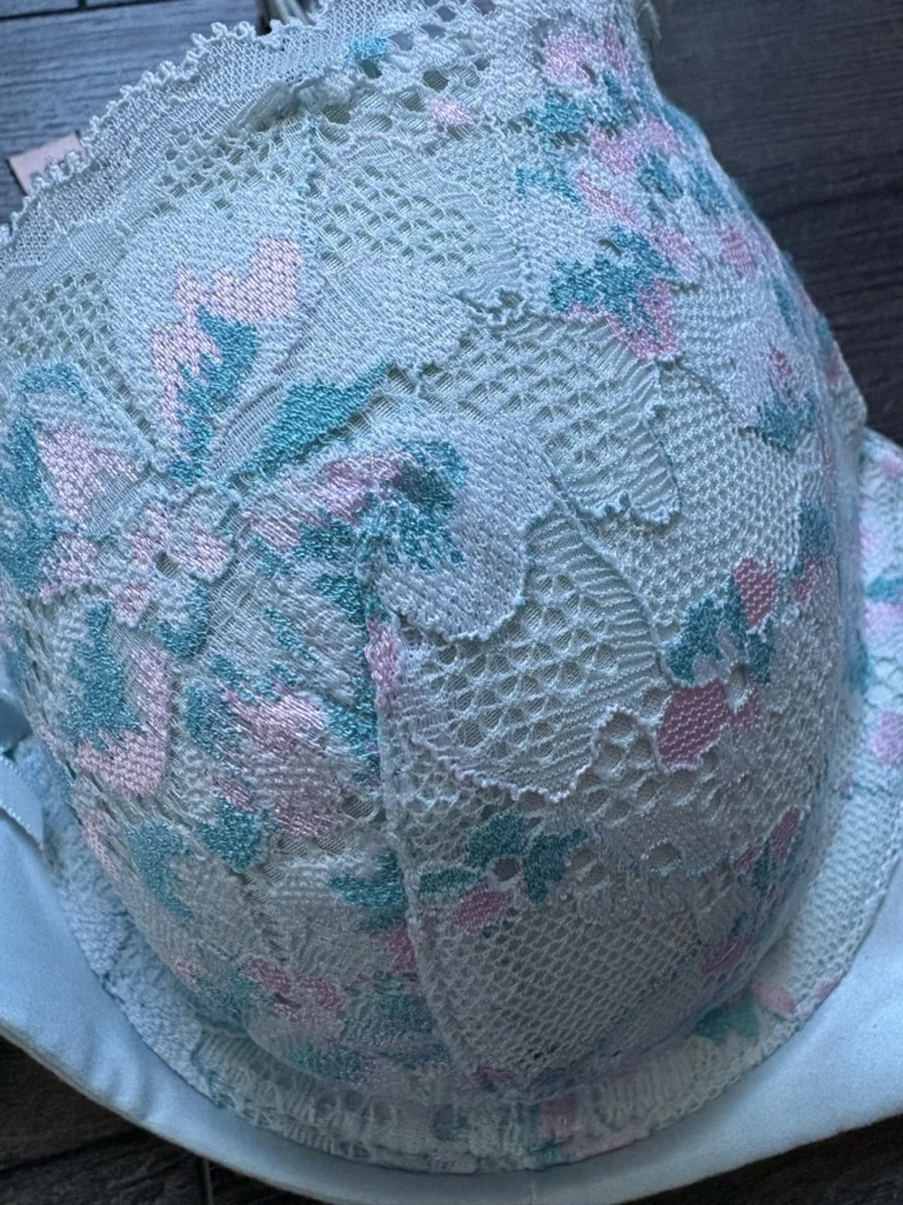 Victoria's Secret Body By Victoria Lined Demi Lace Floral Bra Lt Blue/Pink 34C